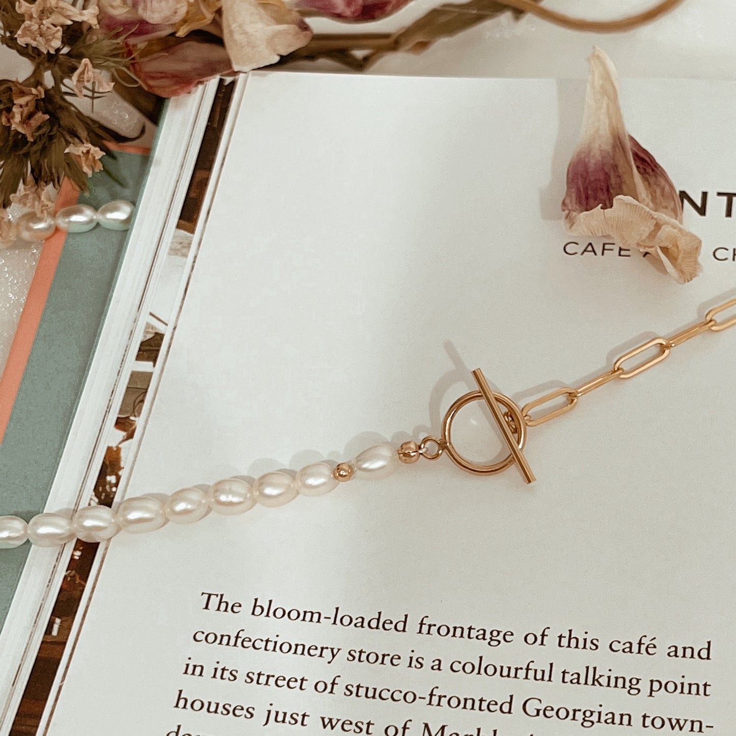 Golden Elegance Pearl Clasp Necklace