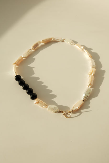 Elara Pearl Necklace