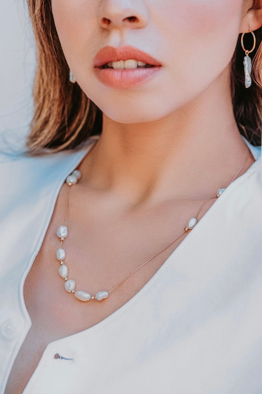 The Modern Light Pearl Necklace