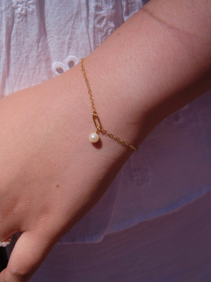 The Moonlit Beauty Pearl Bracelet