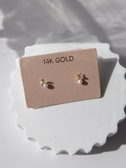 Lily Pearl Stud Earrings