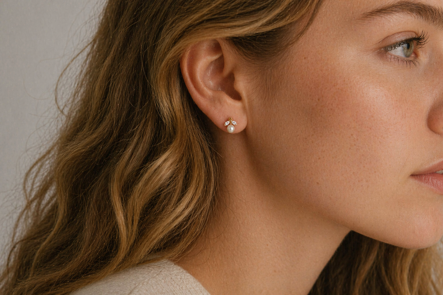 Lily Pearl Stud Earrings
