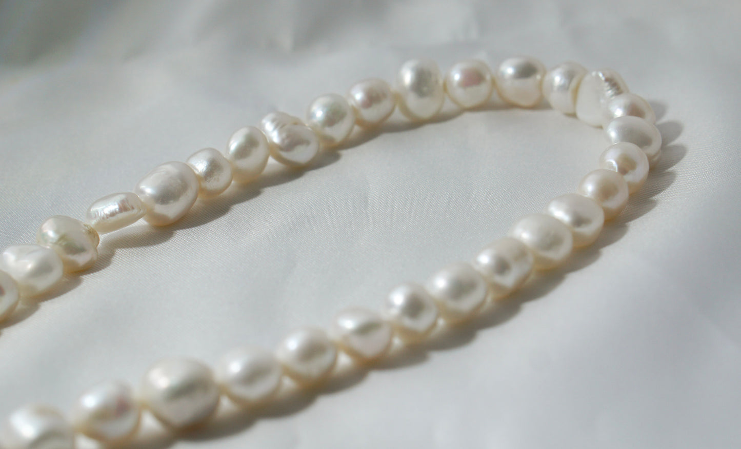 Unique Creation Pearl Clasp Necklace