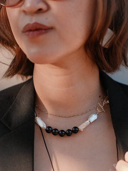 Elara Pearl Necklace