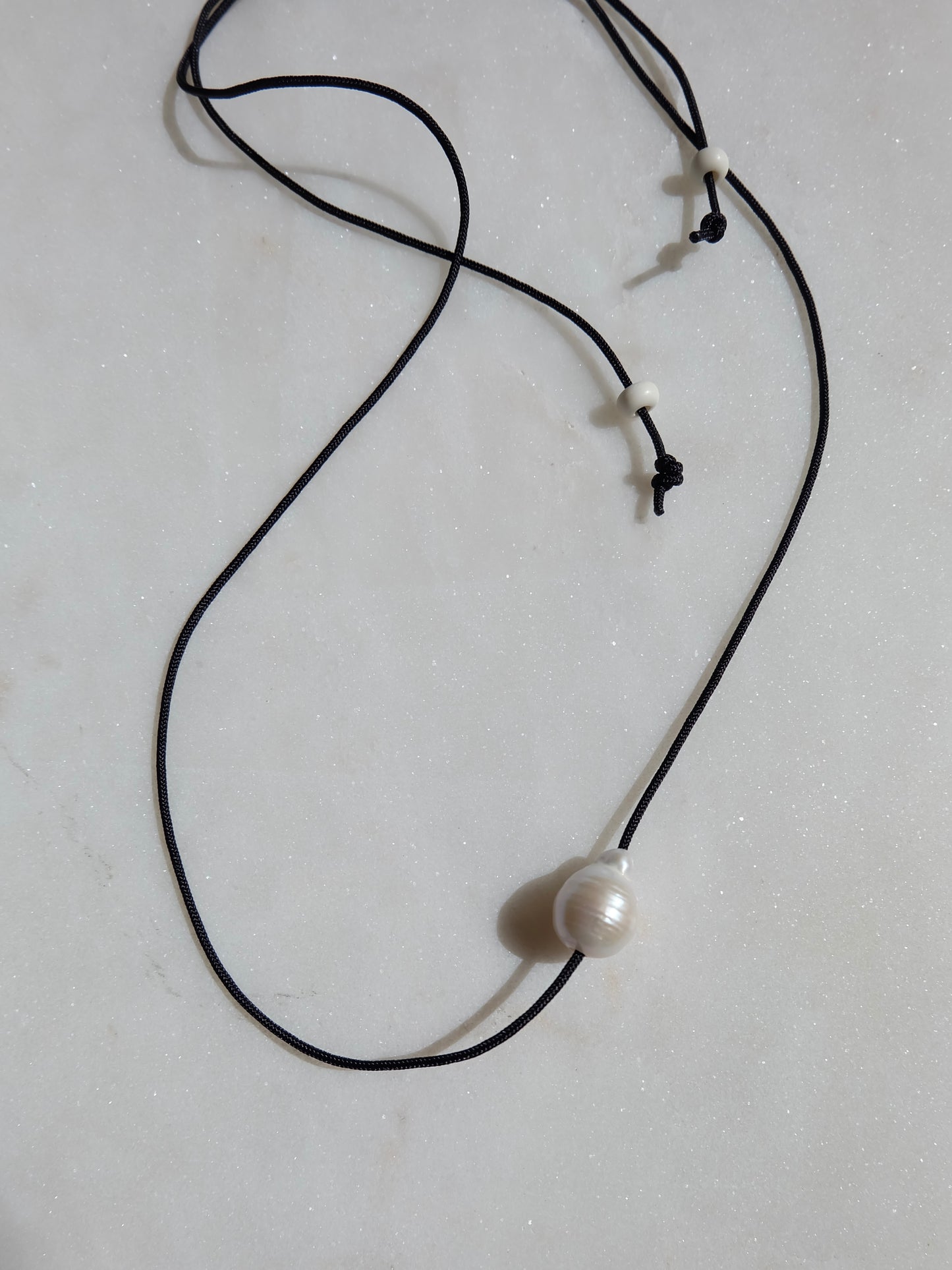 Black Tide Pearl Necklace