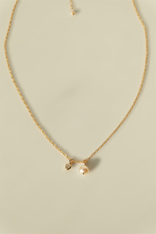Amoura Necklace