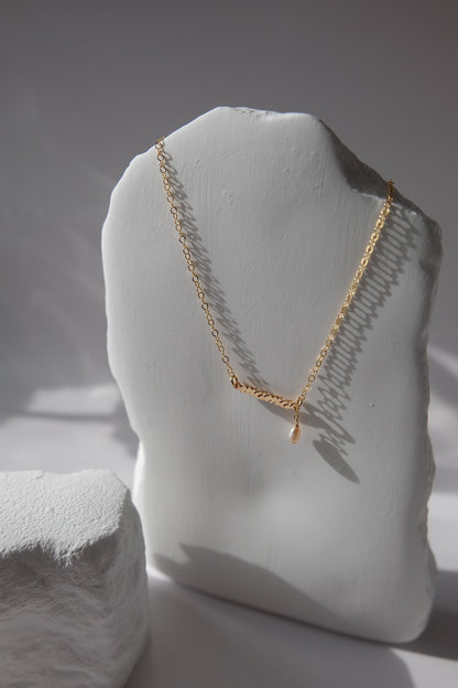 Mama Necklace