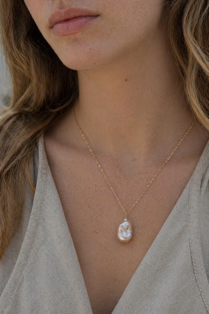 Queen Necklace