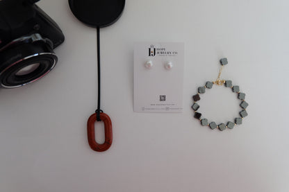Minimal Freshwater Pearl Stud Earrings