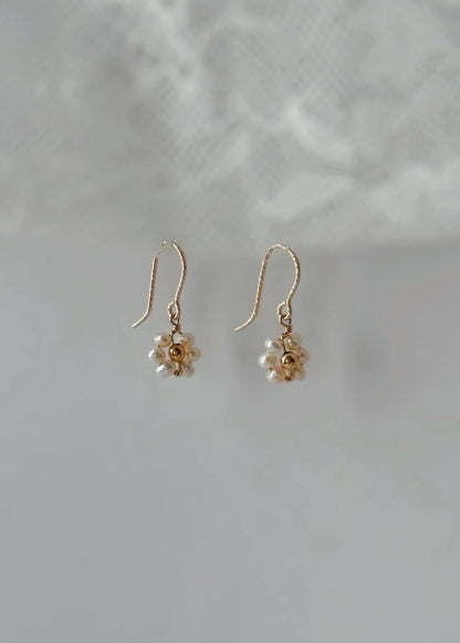 SHASTA Daisy Pearl Earrings