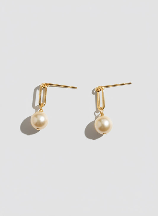 The Moonlit Beauty Pearl Earrings